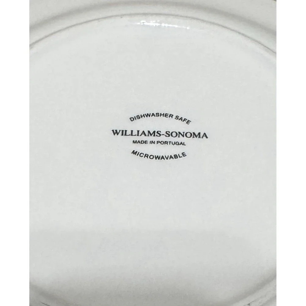 Set Of 2 Matching Williams Sonoma Holiday Christmas 8 3/4” Plates Fruitcake Wine